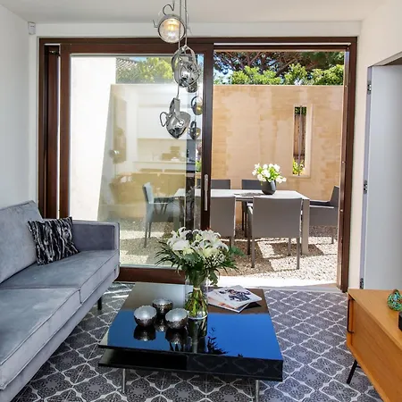 Appartement Schicke Und Moderne Im Stadtzentrum By Interhome Saint-Tropez