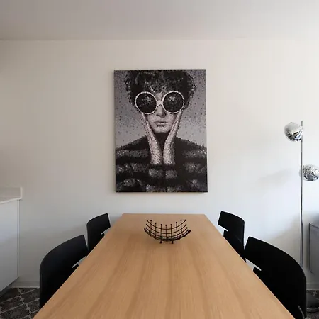 아파트 Schicke Und Moderne Im Stadtzentrum By Interhome