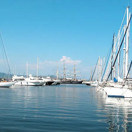 Schicke Und Moderne Im Stadtzentrum By Interhome Appartement Saint-Tropez