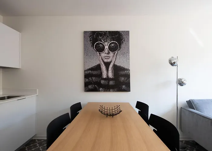 Appartement Schicke Und Moderne Im Stadtzentrum By Interhome