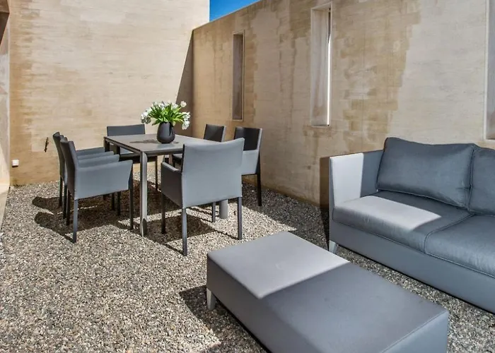 Schicke Und Moderne Im Stadtzentrum By Interhome